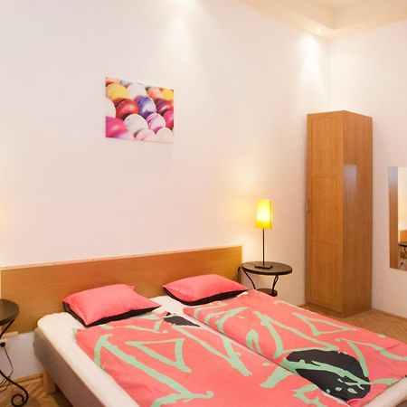 Апартаменты Carolyn Apartman In The Old City Будапешт Экстерьер фото